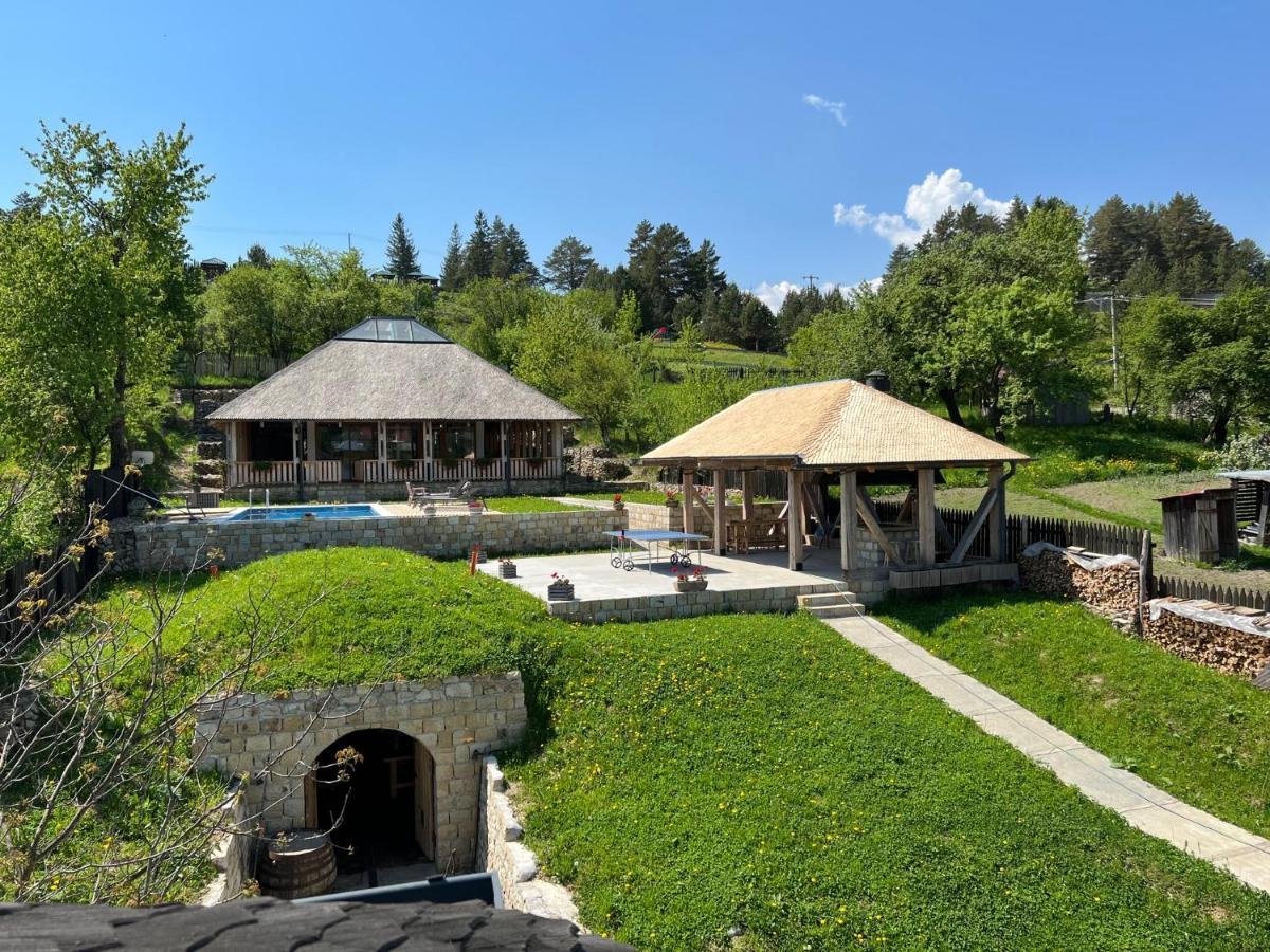 Villa Casa Thymus Soveja Exterior foto