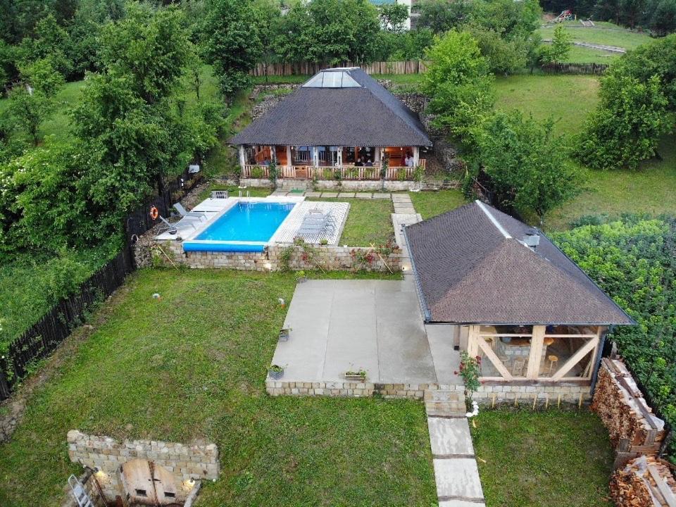 Villa Casa Thymus Soveja Exterior foto